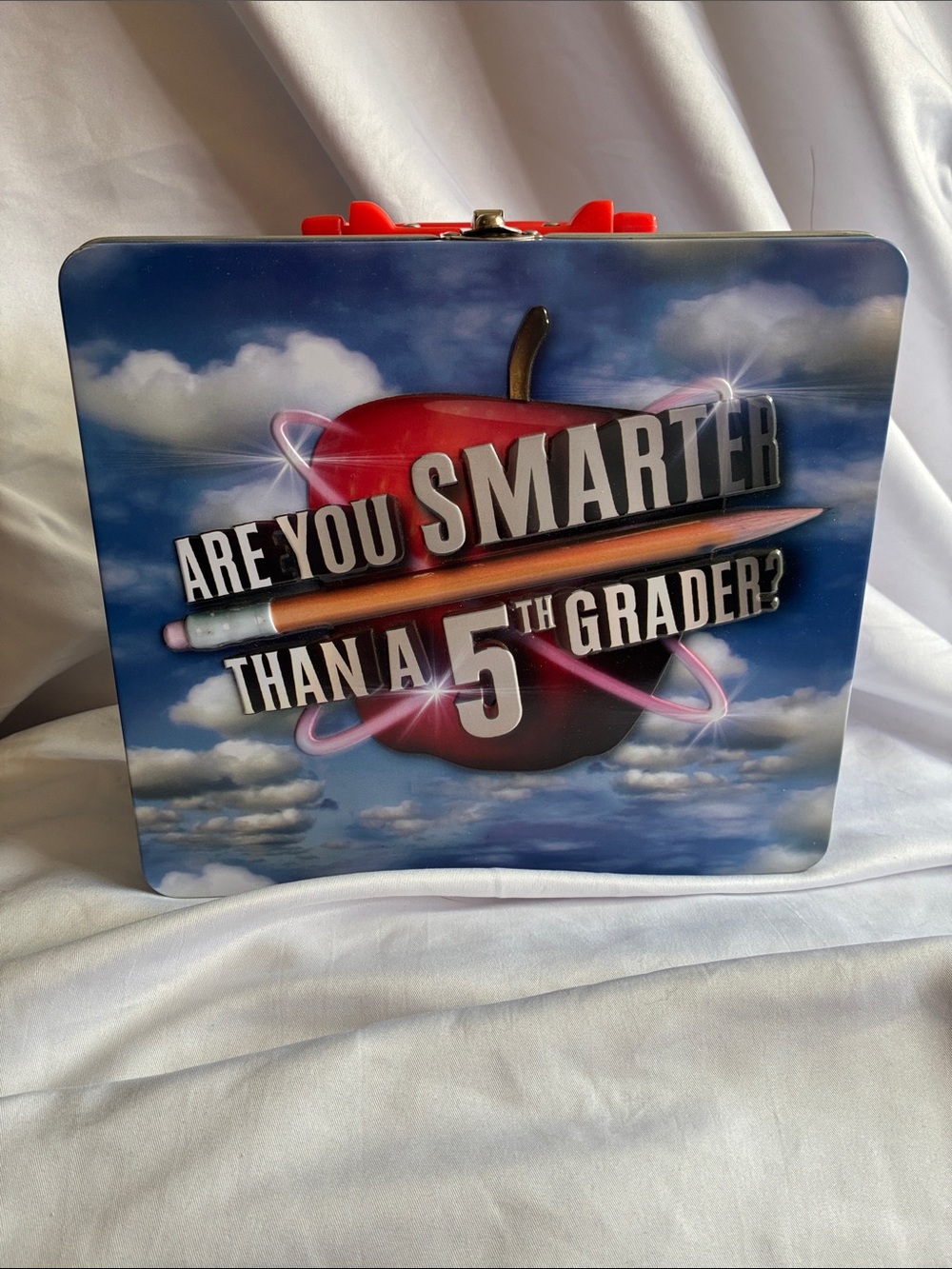 Are You Smarter Than a 5th Grader? Game w/lunch box Tin - Opened but never used